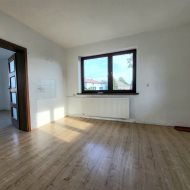 Dom na sprzedaż